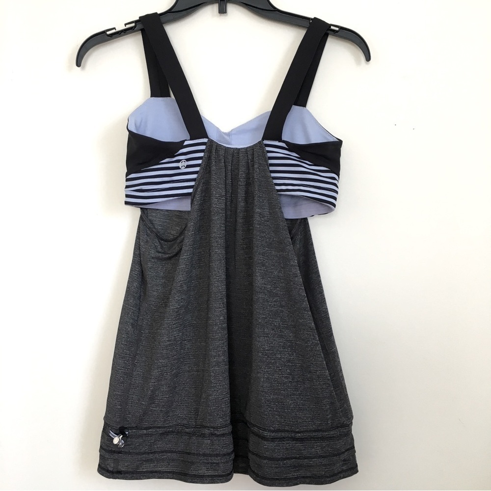 Lululemon back on track built in bra drawcord bottom hem tank top
